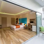 5-Bdr Villa With A Beach Club And 5* Hotel Service