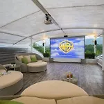 5-Bdr Villa With A Beach Club And 5* Hotel Service